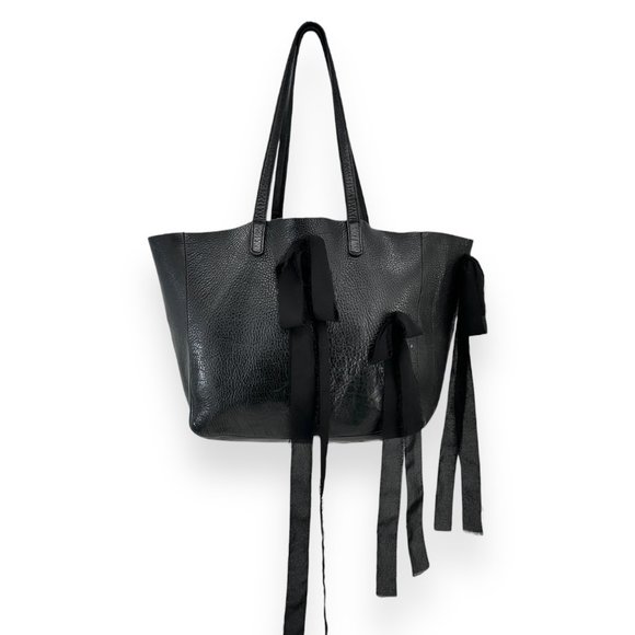BAGGU Handbags - Baggu Rare Black Leather Bow Detail Tote Bag